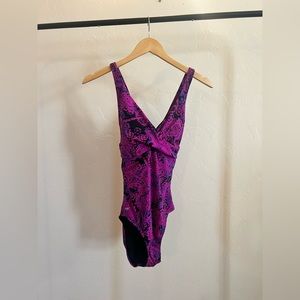 SPEEDO Twist Front One Piece Swimsuit, Paisley Vneck Crossover, Size 10